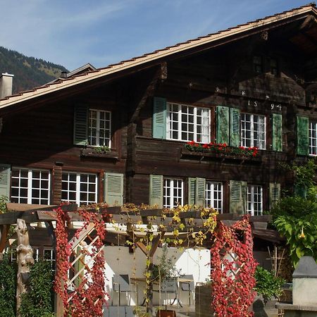Oldswisshome Matten bei Interlaken エクステリア 写真